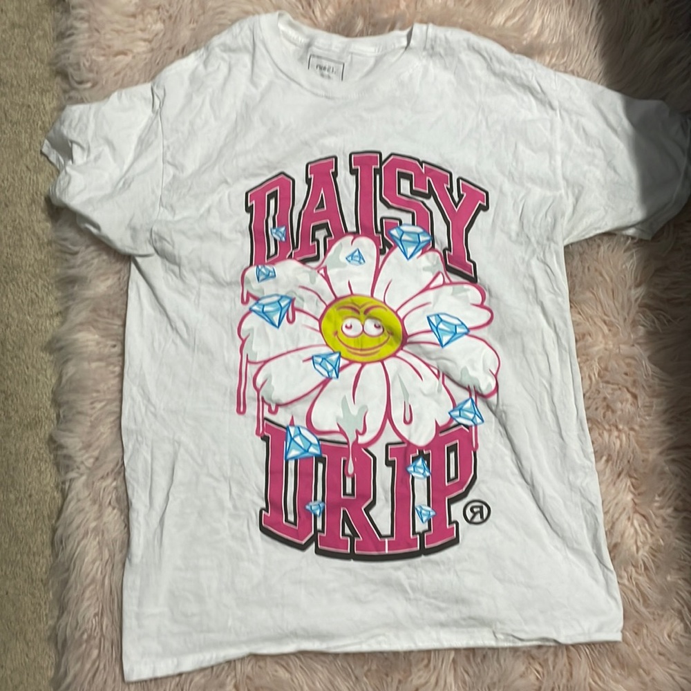 Daisy Drip Graphic Tee